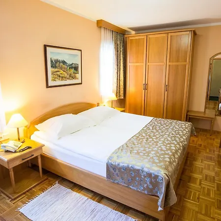 بيت ضيافة Mayer